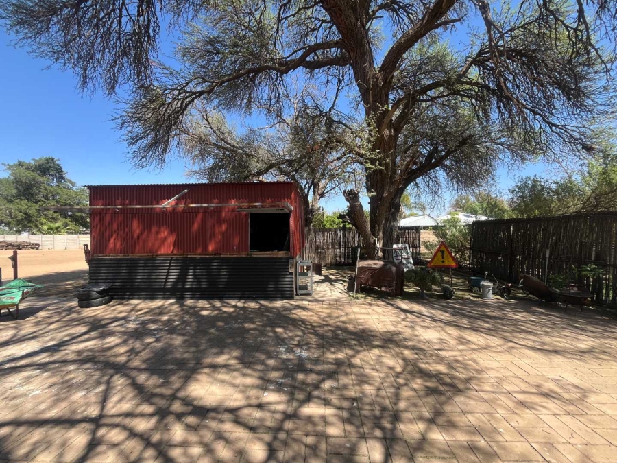 4 Bedroom Property for Sale in Olyfvenhoudtsdrift Northern Cape